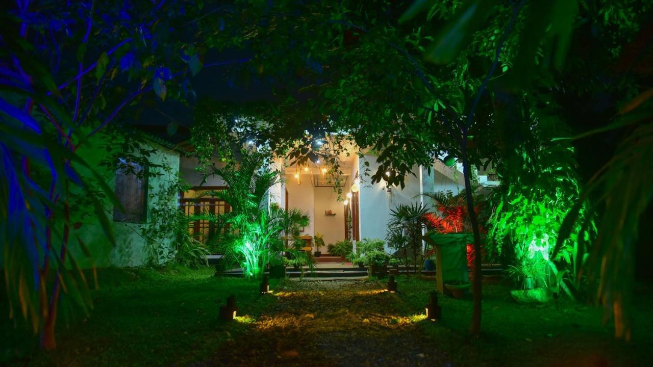 Menara Green Inn Dambulla Exterior foto